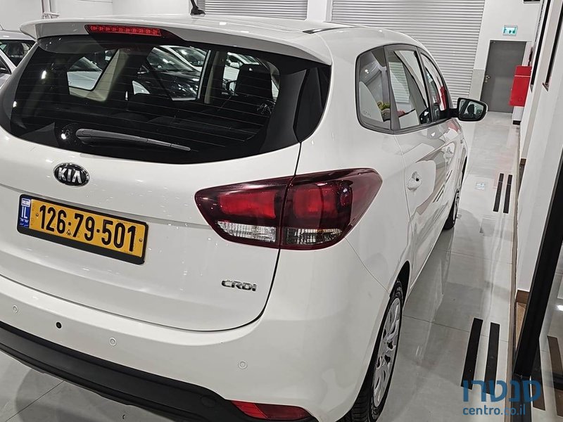 2017' Kia Carens photo #5