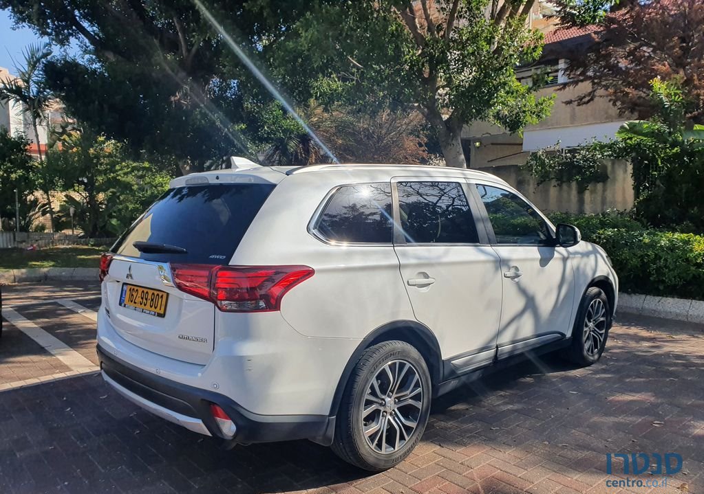 2017' Mitsubishi Outlander מיצובישי אאוטלנדר photo #4