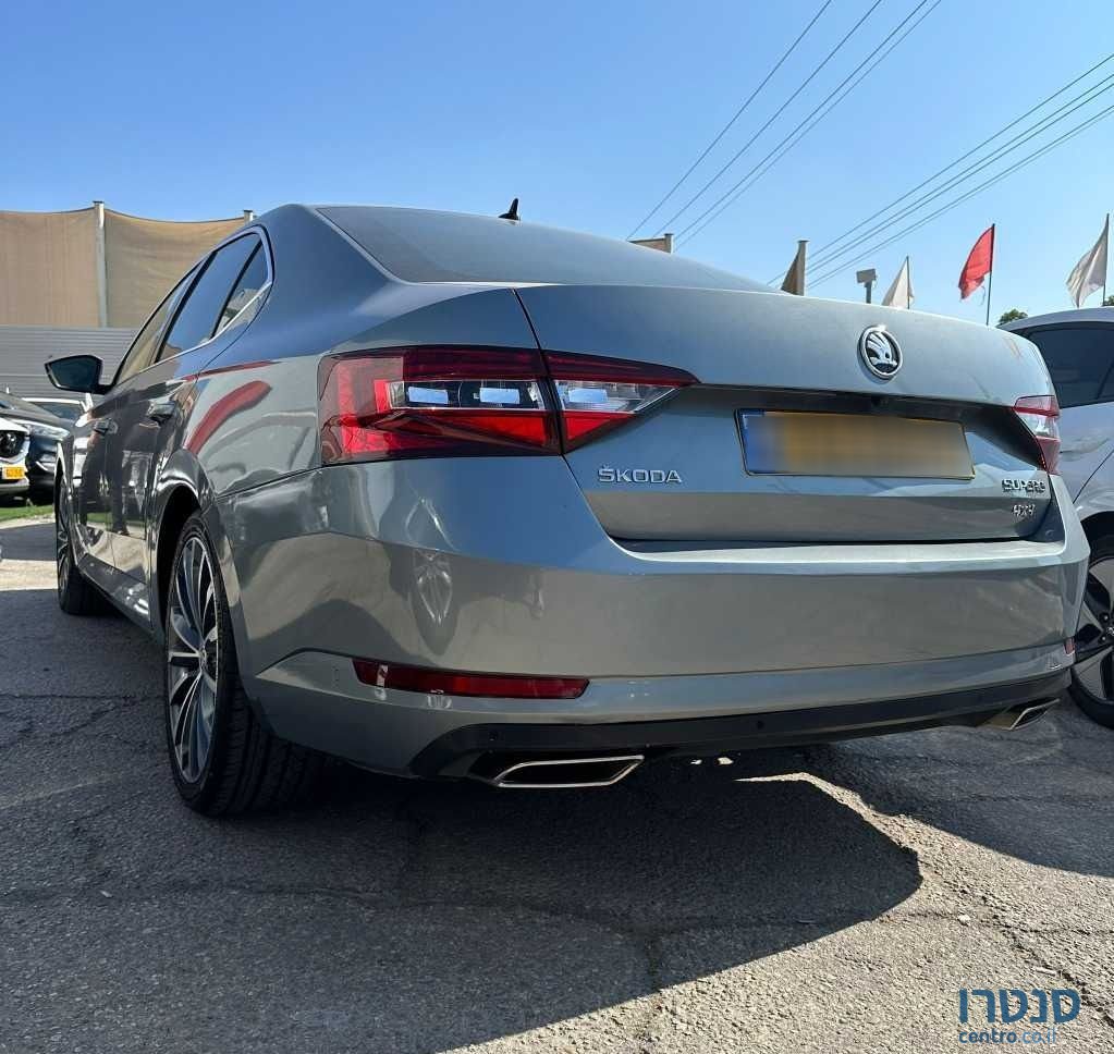 2019' Skoda Superb סקודה סופרב photo #2