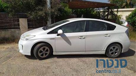 2013' Toyota Prius טויוטה פריוס photo #2