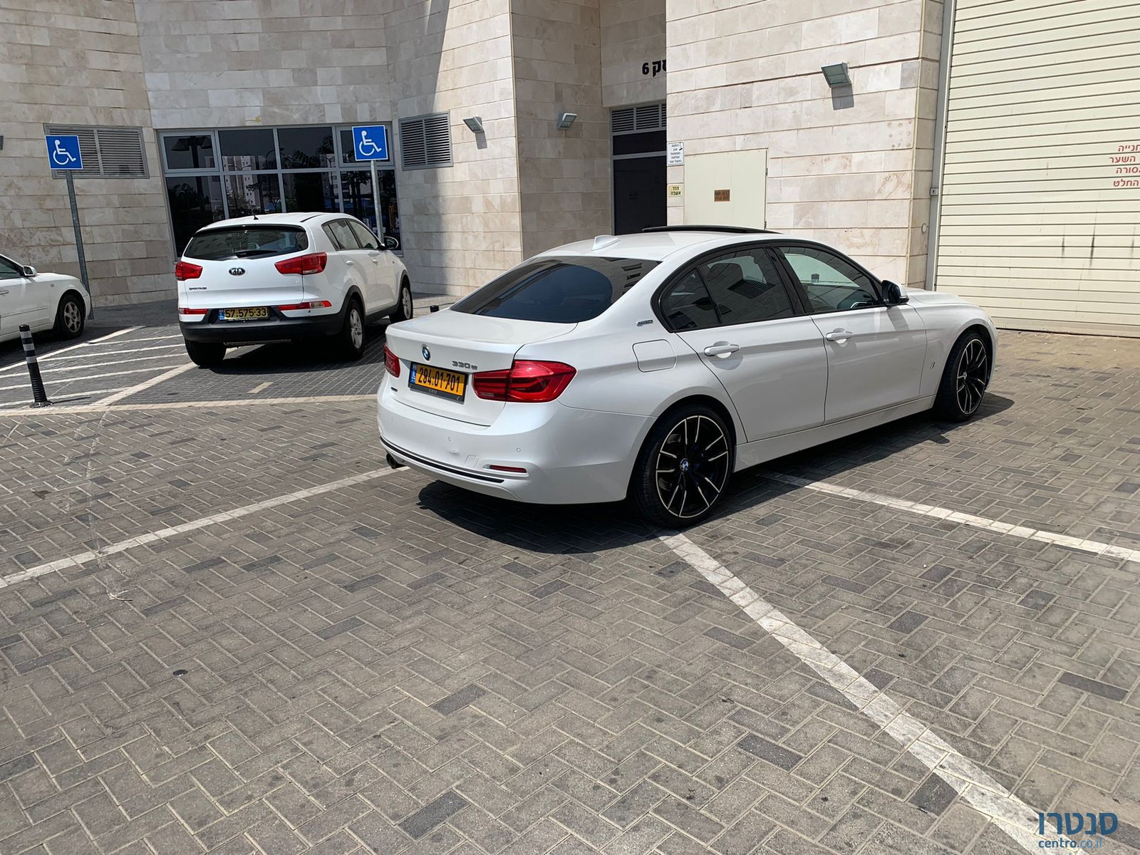 2017' BMW 3 Series ב.מ.וו סדרה 3 photo #2