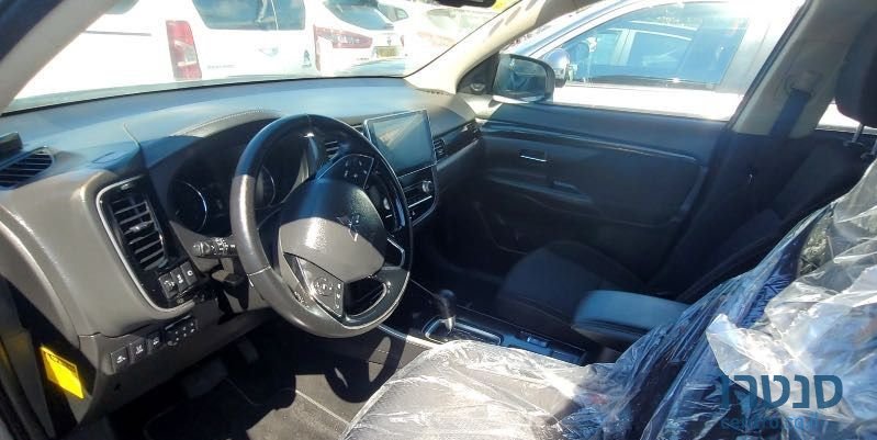 2019' Mitsubishi Outlander מיצובישי אאוטלנדר photo #1