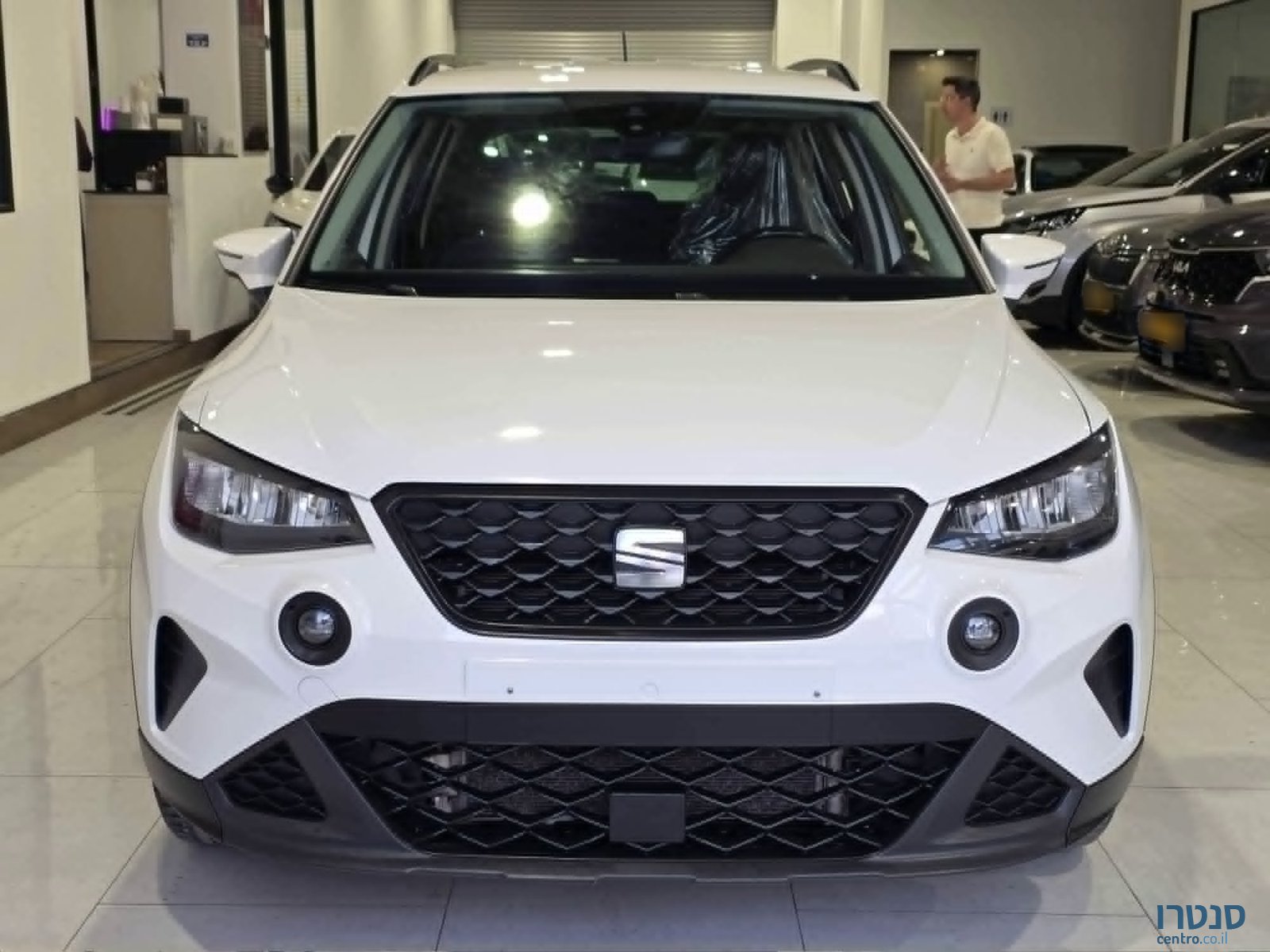 2023' SEAT Arona photo #1