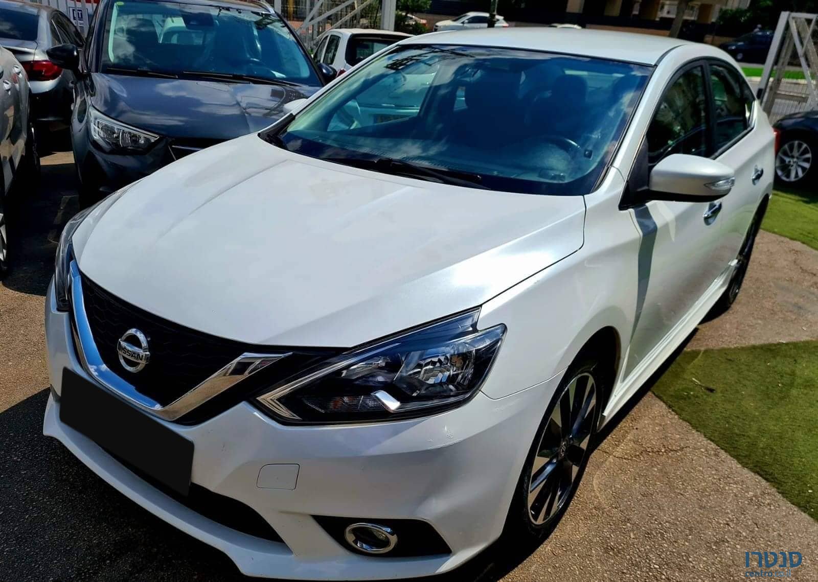 2019' Nissan Sentra photo #2