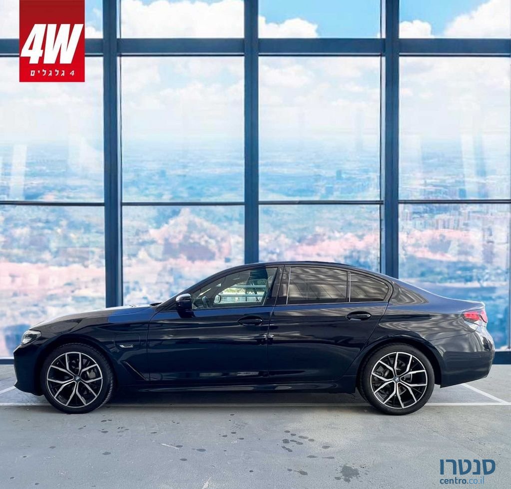2024' BMW 5 Series ב.מ.וו סדרה 5 photo #3