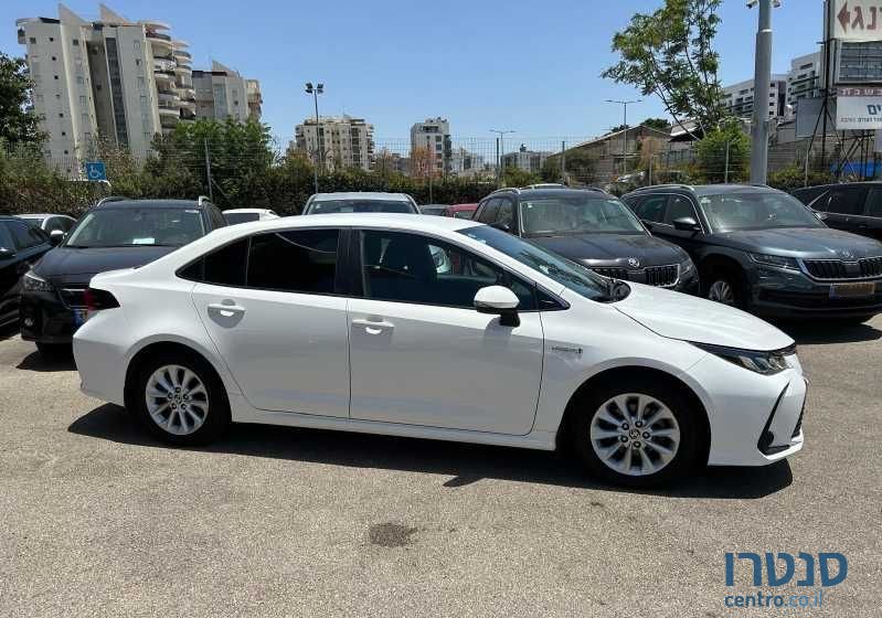 2021' Toyota Corolla טויוטה קורולה photo #3