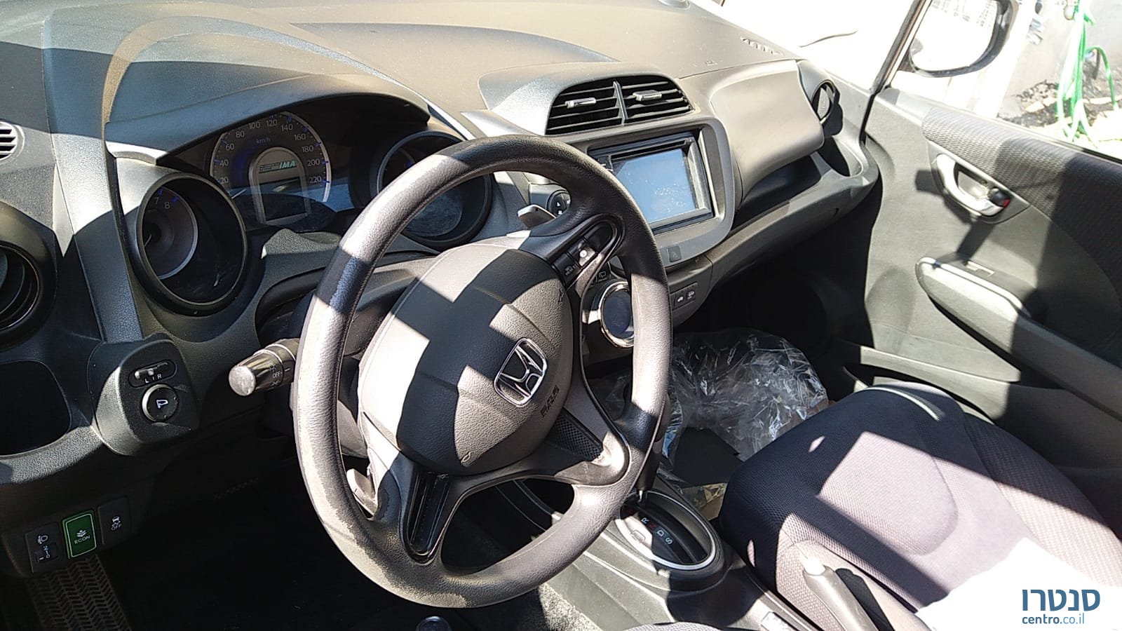 2014' Honda Jazz photo #3