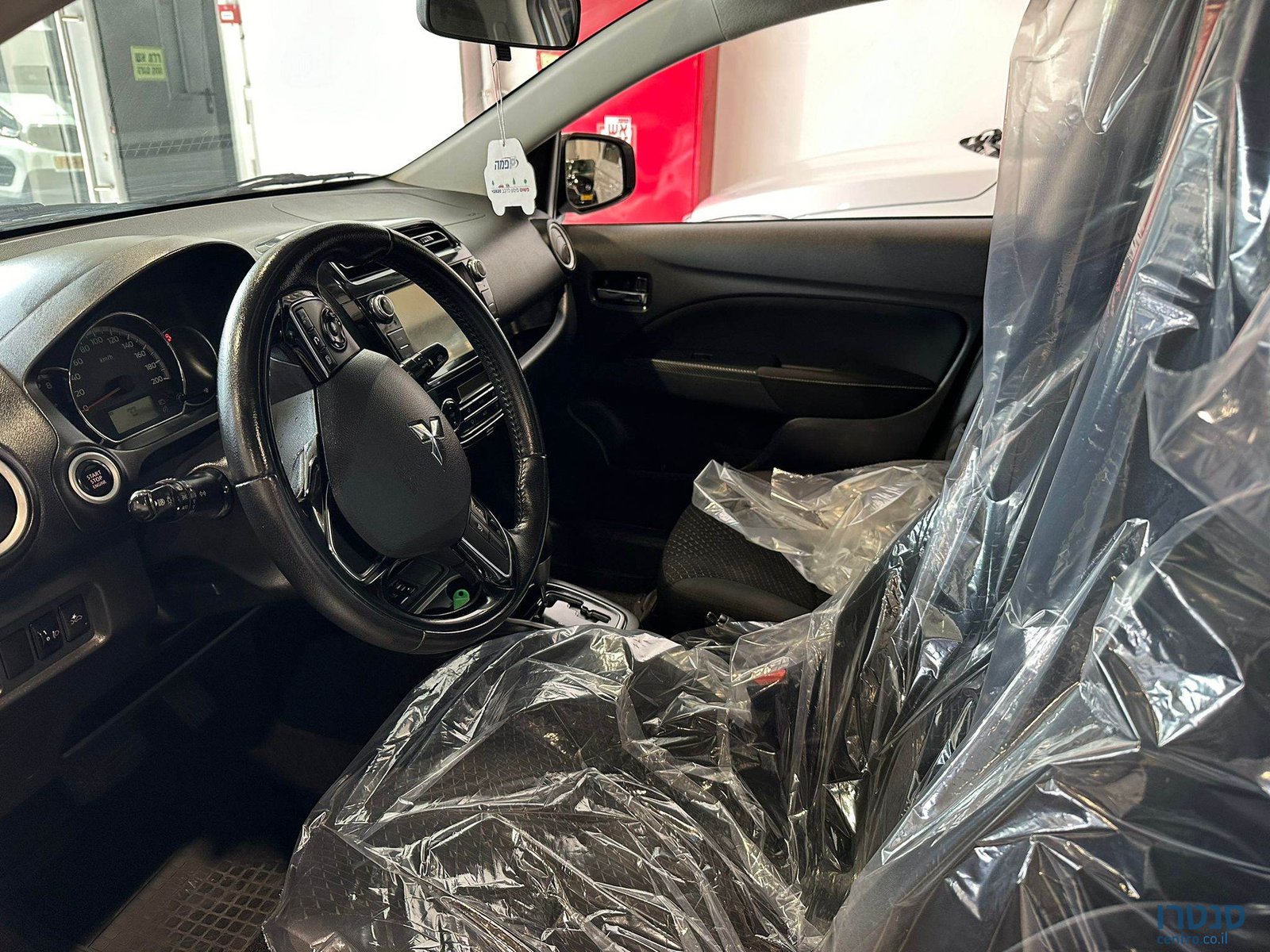 2020' Mitsubishi Attrage photo #5