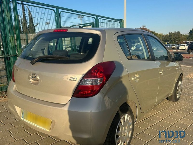 2012' Hyundai i20 יונדאי photo #4