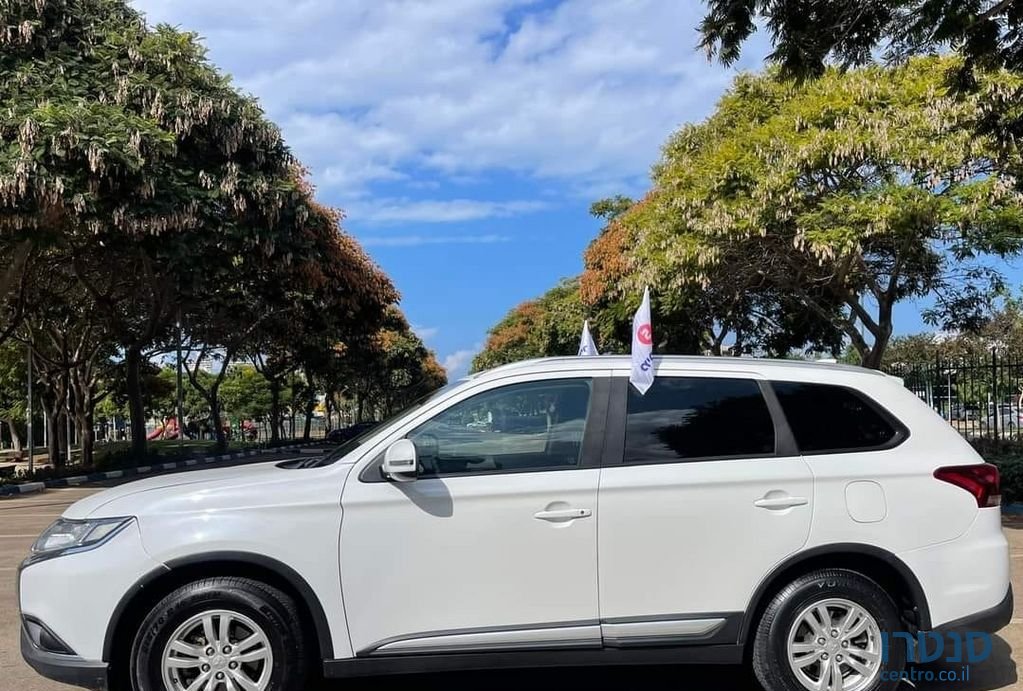 2019' Mitsubishi Outlander מיצובישי אאוטלנדר photo #3