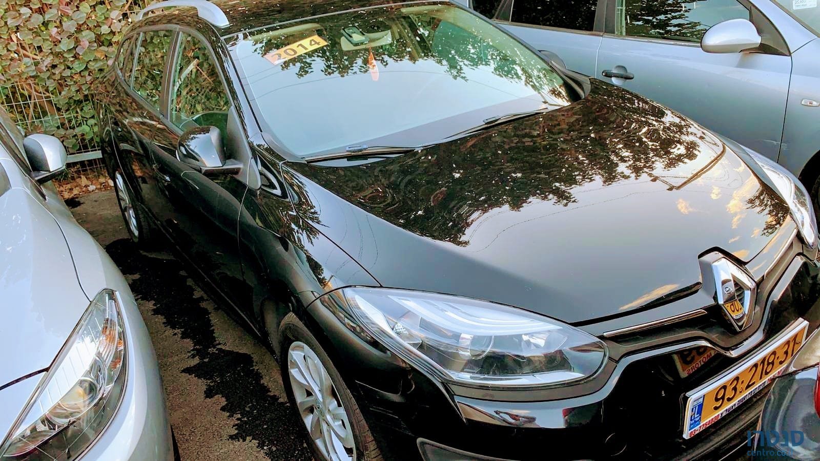 2014' Renault Megane photo #2