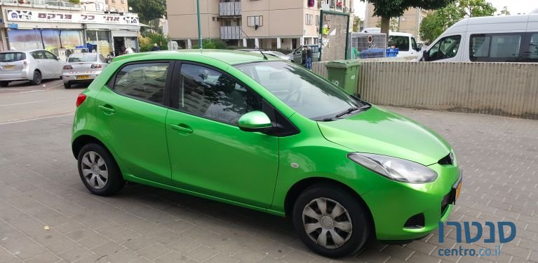 2010' Mazda 2 photo #1