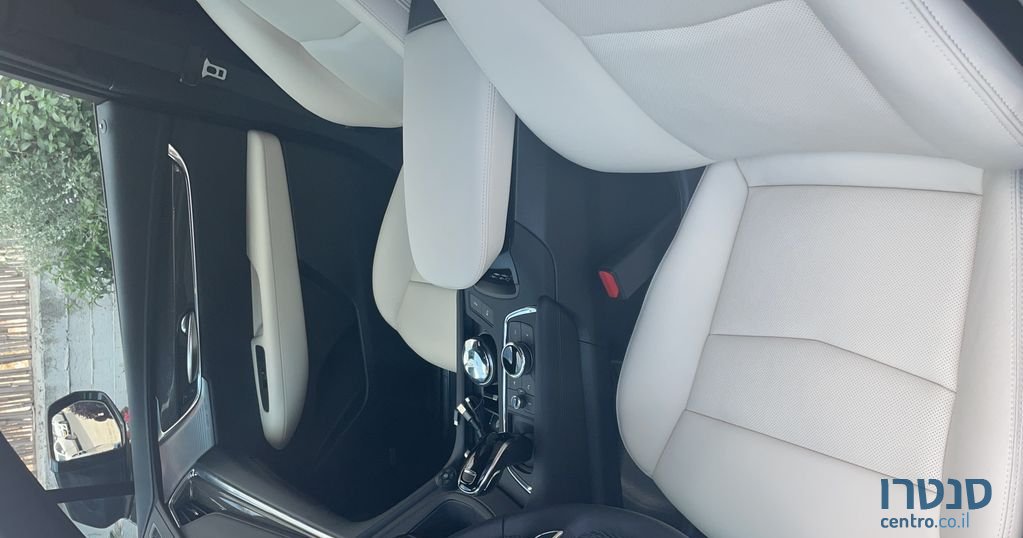 2021' Cadillac Xt5 קאדילק photo #2