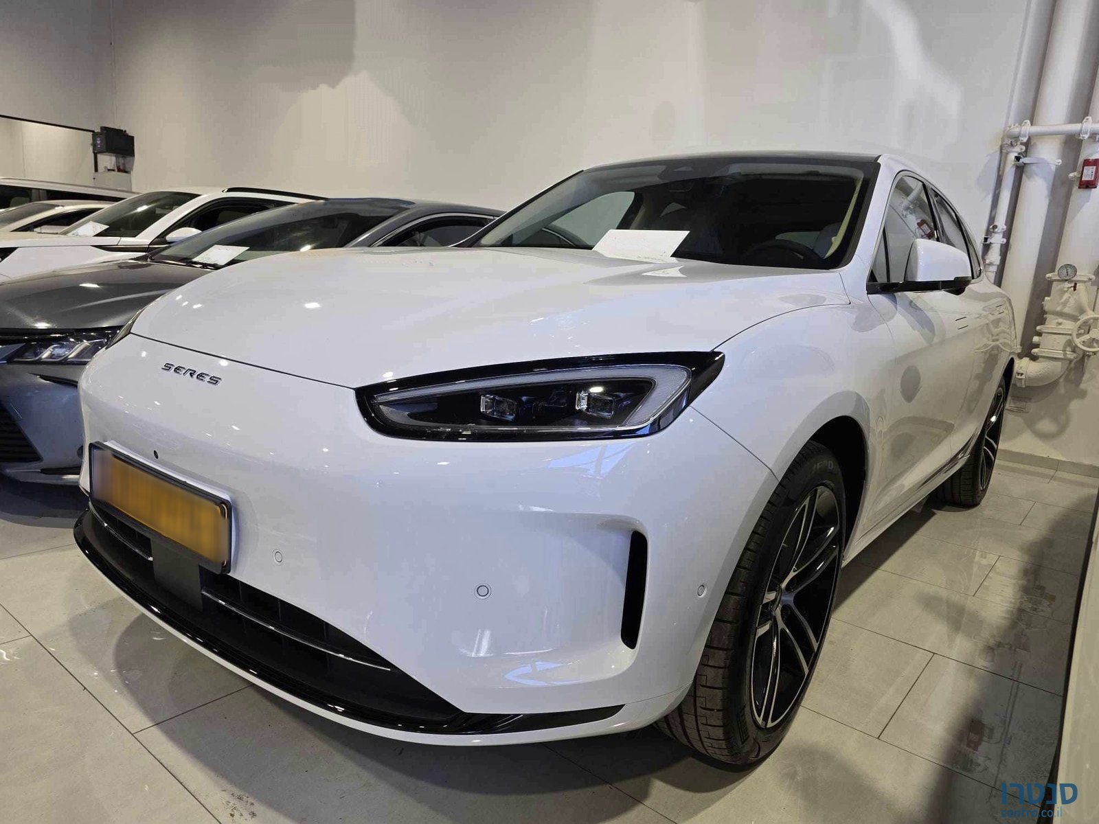 2025' Seres M5 RWD photo #1