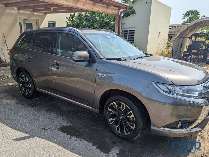 2018' Mitsubishi Outlander מיצובישי אאוטלנדר photo #1