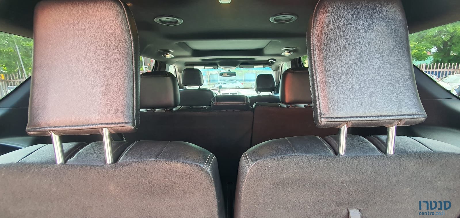 2017' Ford Explorer photo #7