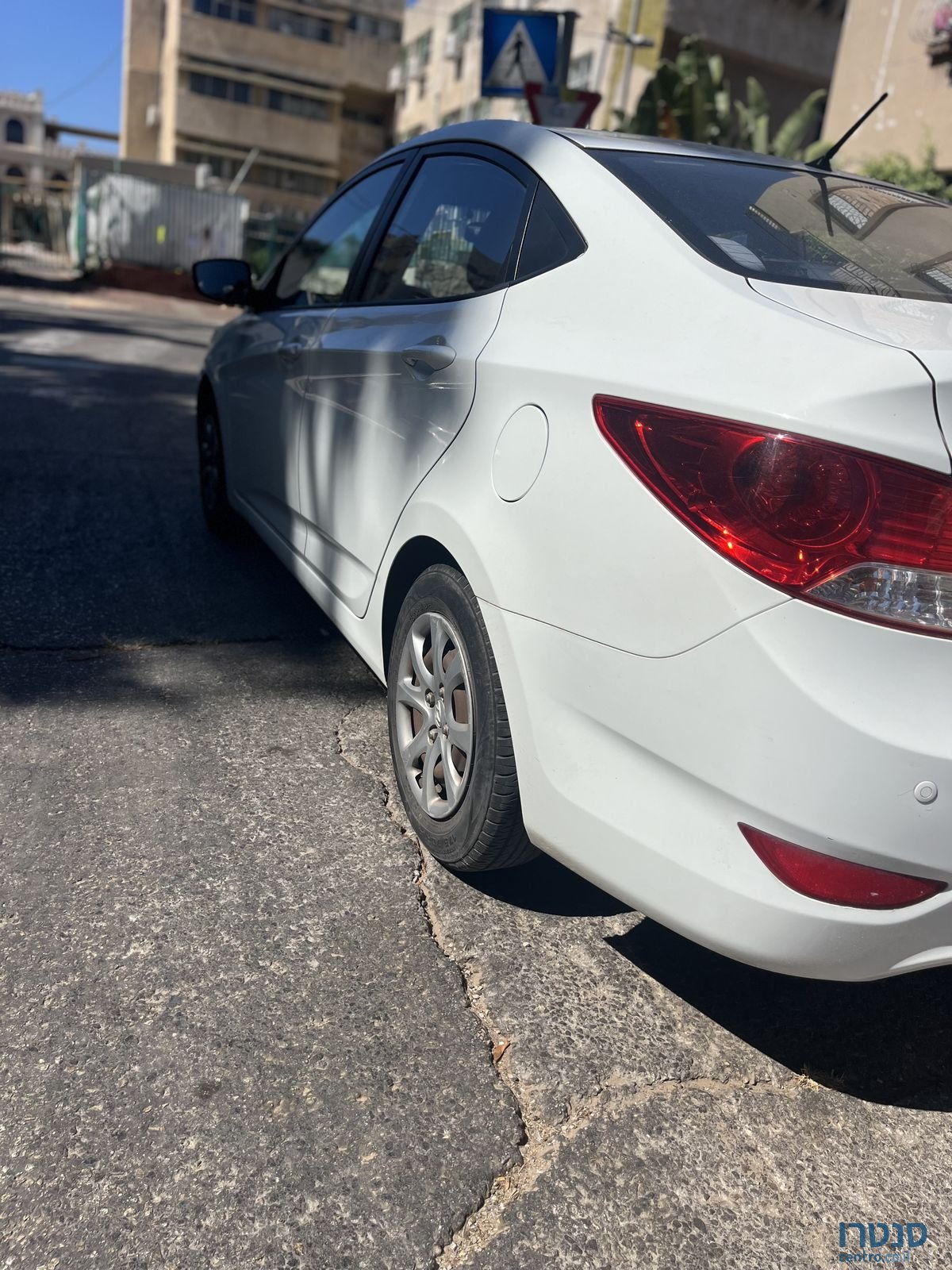 2012' Hyundai i25 יונדאי photo #4