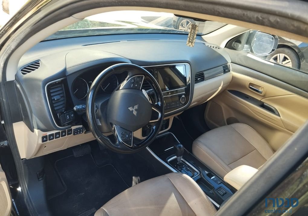 2019' Mitsubishi Outlander מיצובישי אאוטלנדר photo #5