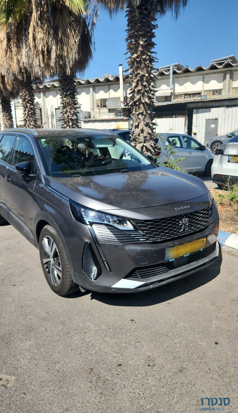 2022' Peugeot 5008 פיג'ו photo #1