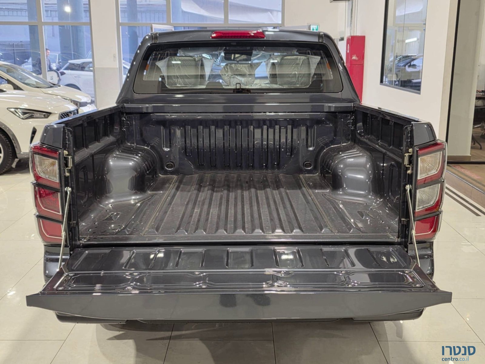 2025' Isuzu D-Max photo #5