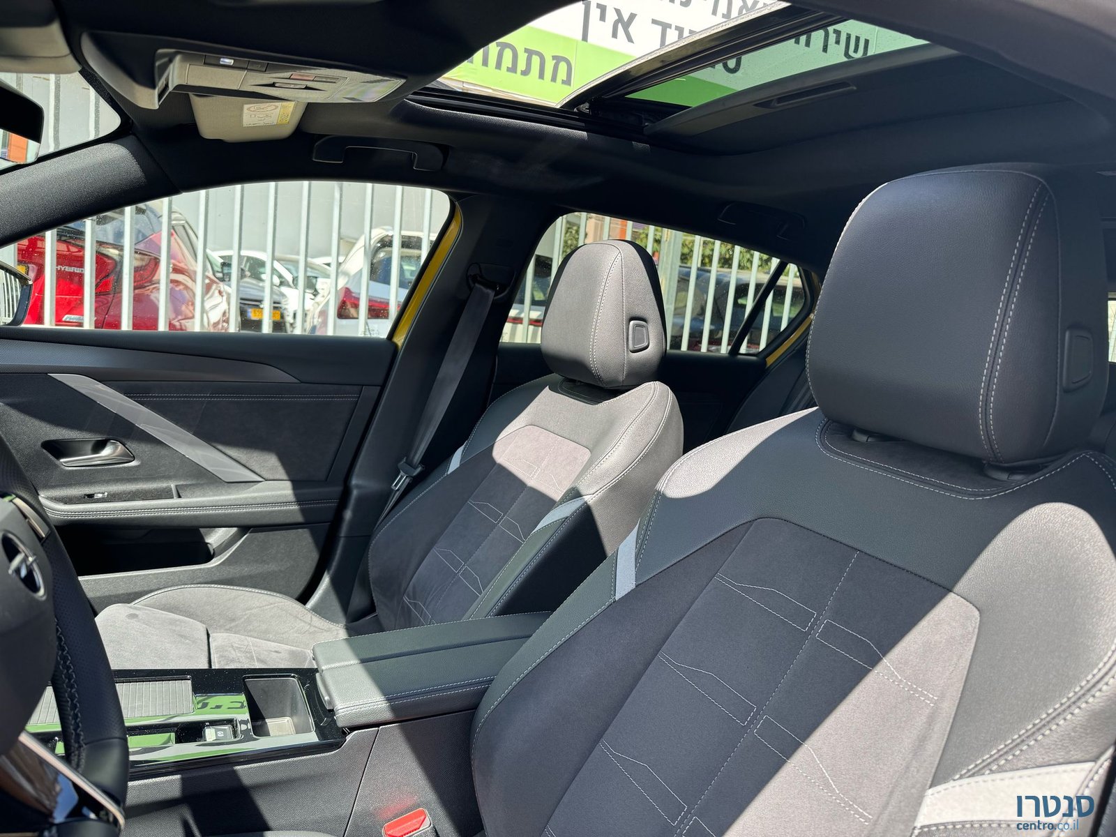 2024' Opel Astra photo #3