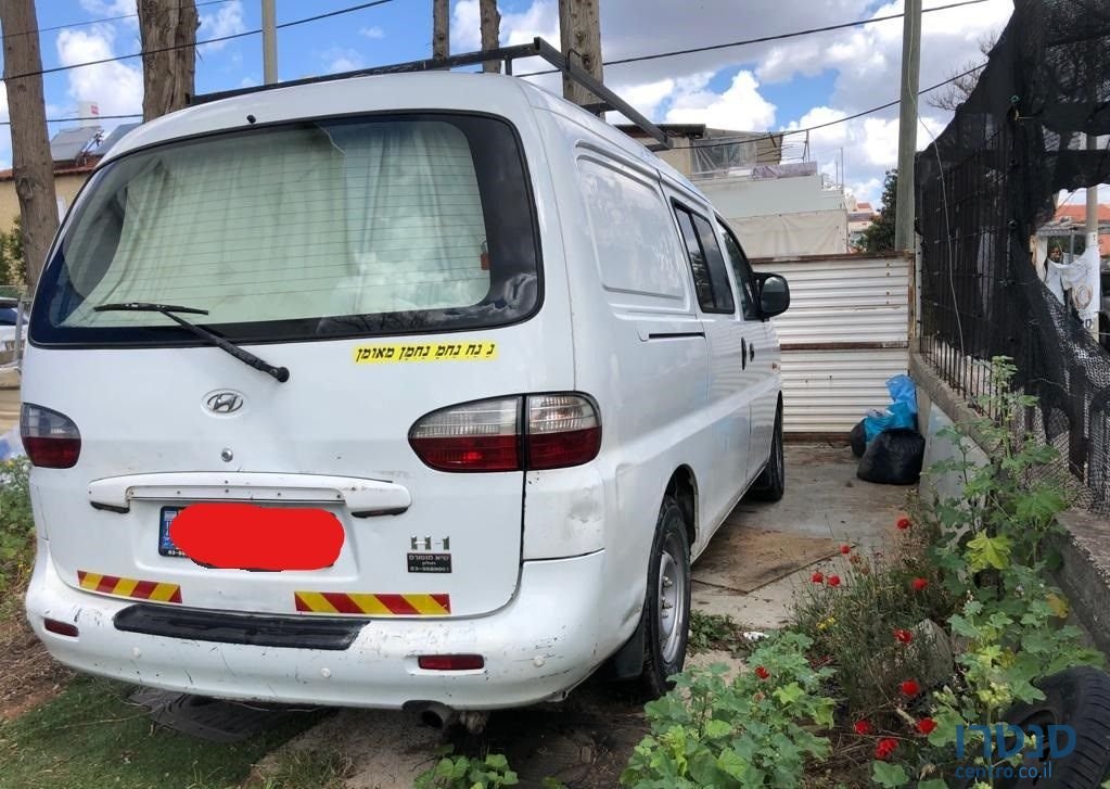 2006' Hyundai H 300 יונדאי photo #2