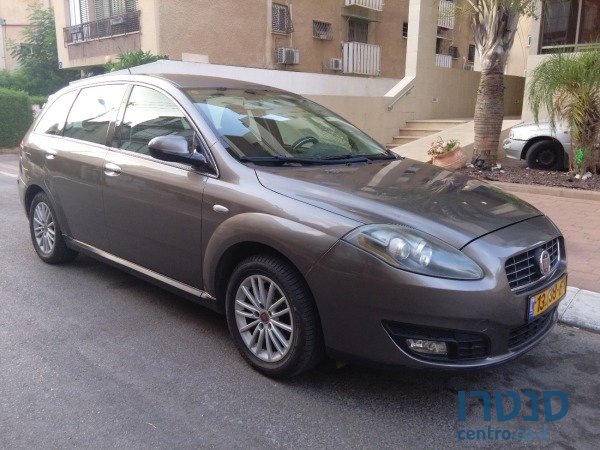 2010' Fiat Croma photo #1