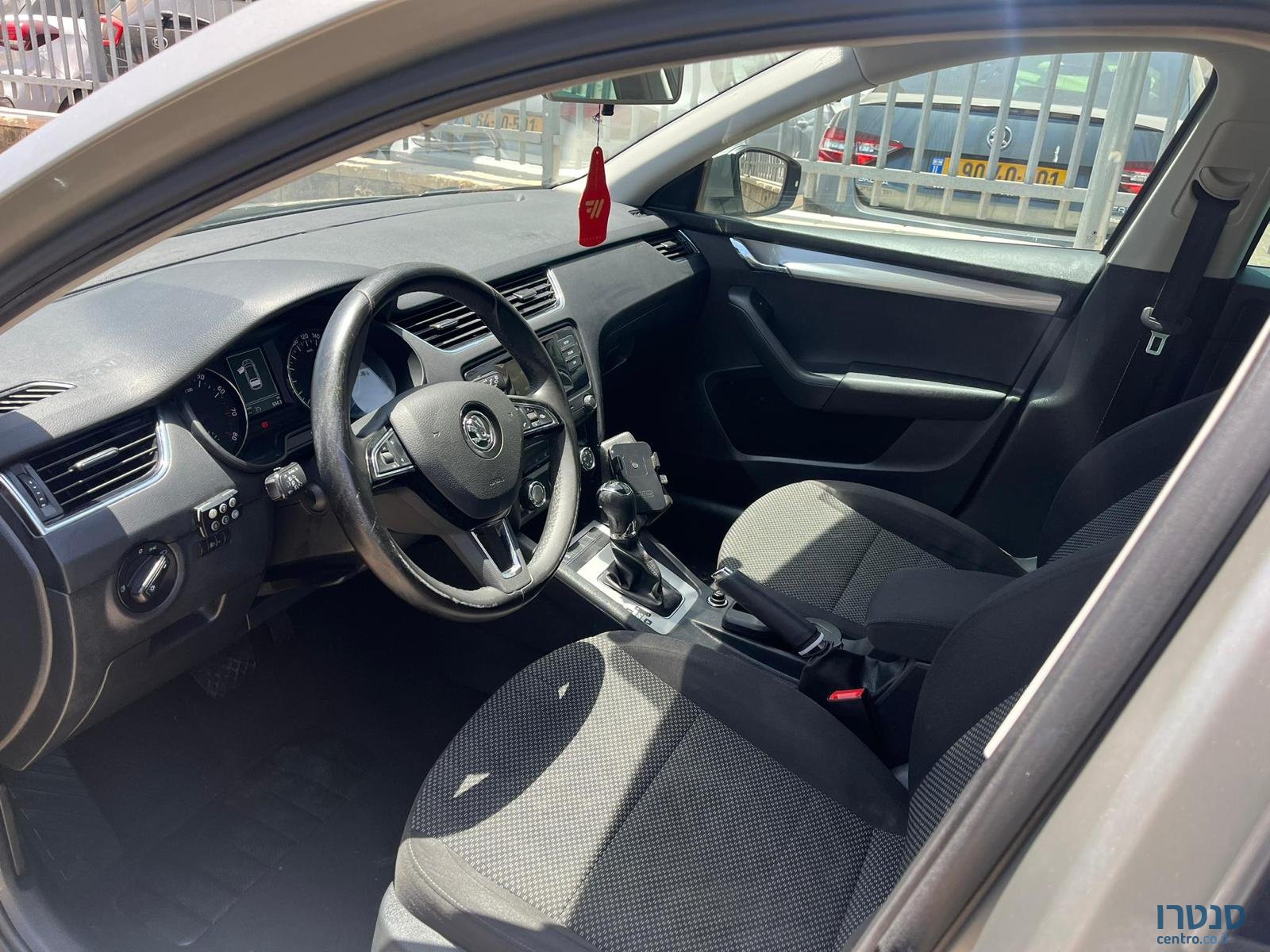 2017' Skoda Octavia photo #2