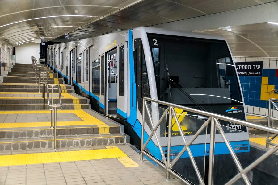 Не только поезда в Тель-Авиве. В Хайфе на три недели остановится “Кармелит”