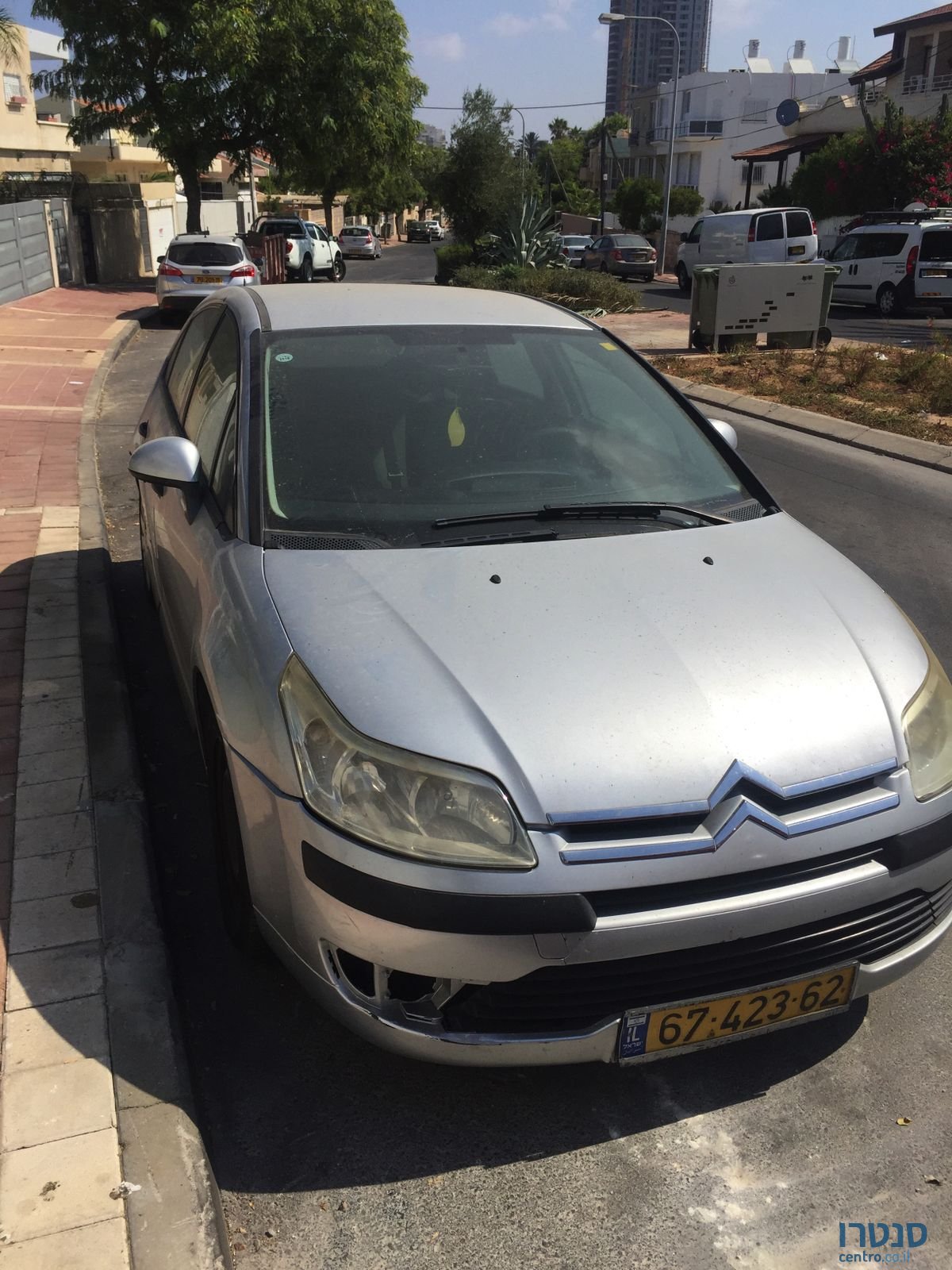 2008' Citroen C4 photo #2