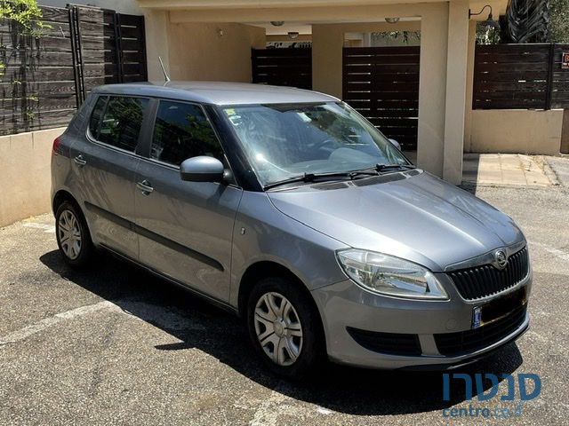 2013' Skoda Fabia סקודה פאביה photo #2