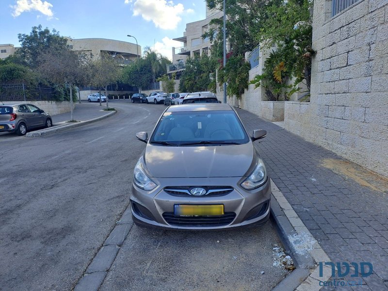 2014' Hyundai i25 יונדאי photo #1