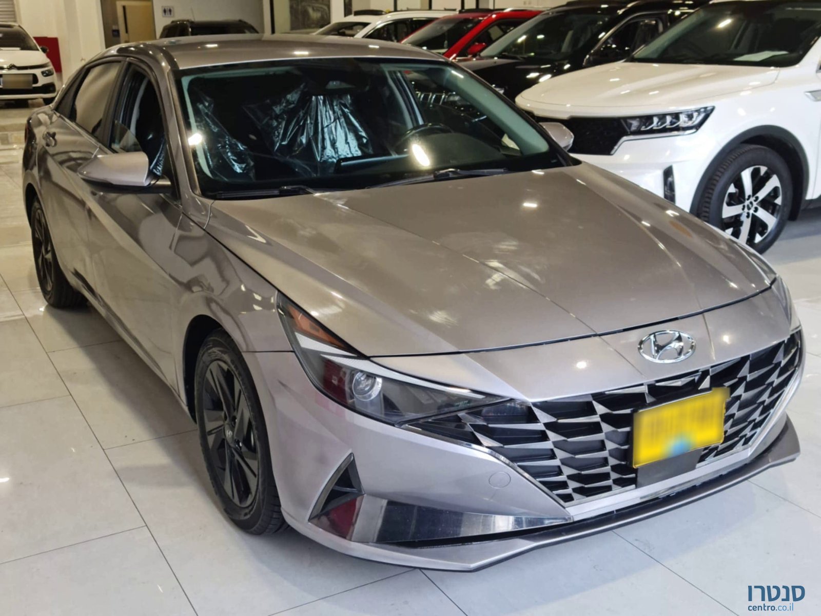 2022' Hyundai Elantra photo #2