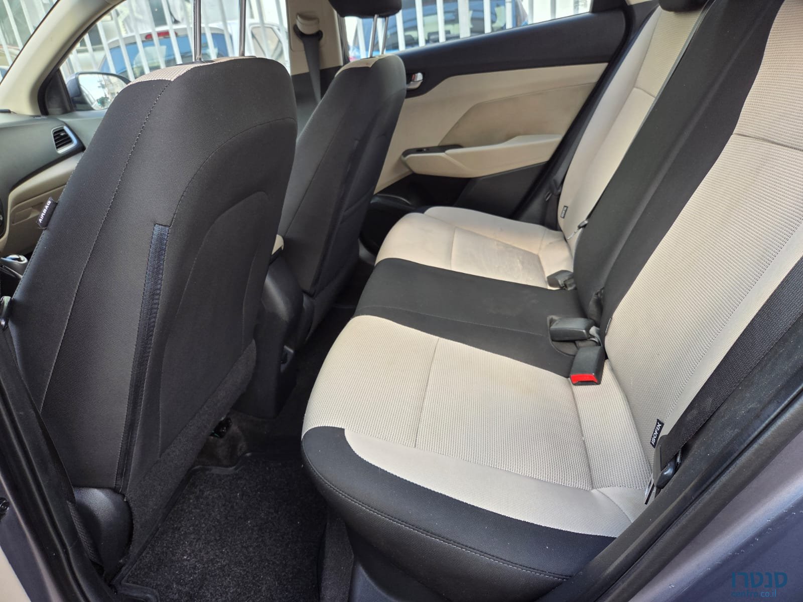 2019' Hyundai Accent photo #4