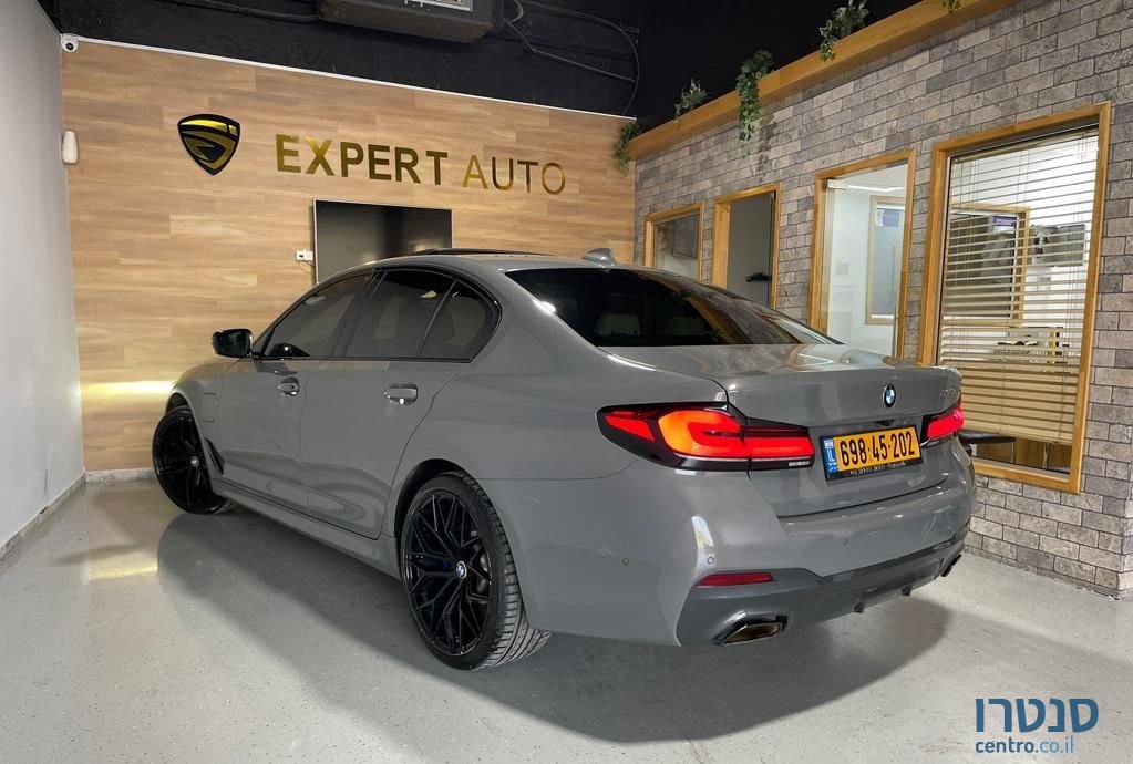 2021' BMW 5 Series ב.מ.וו סדרה 5 photo #2
