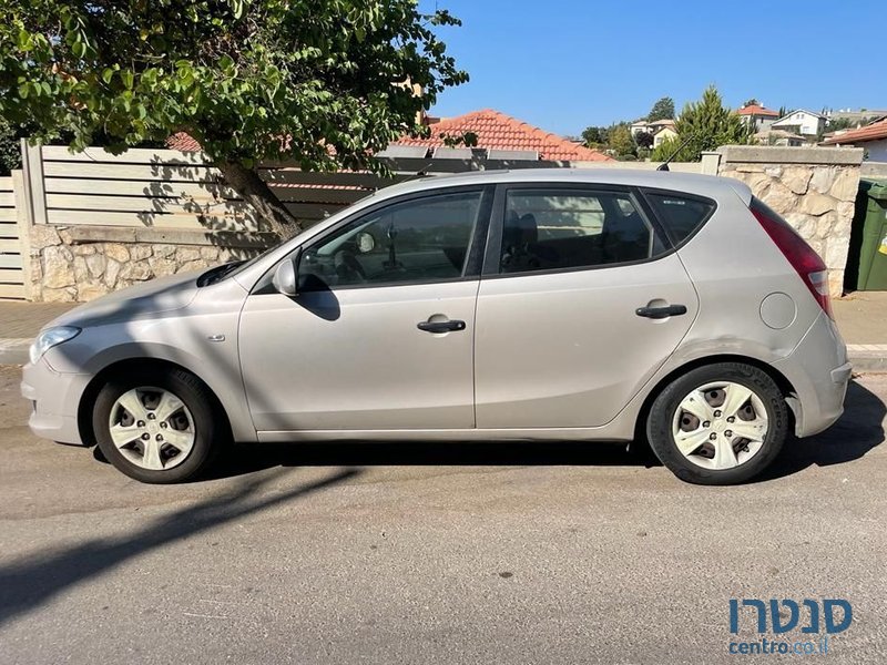 2009' Hyundai i30 יונדאי photo #1