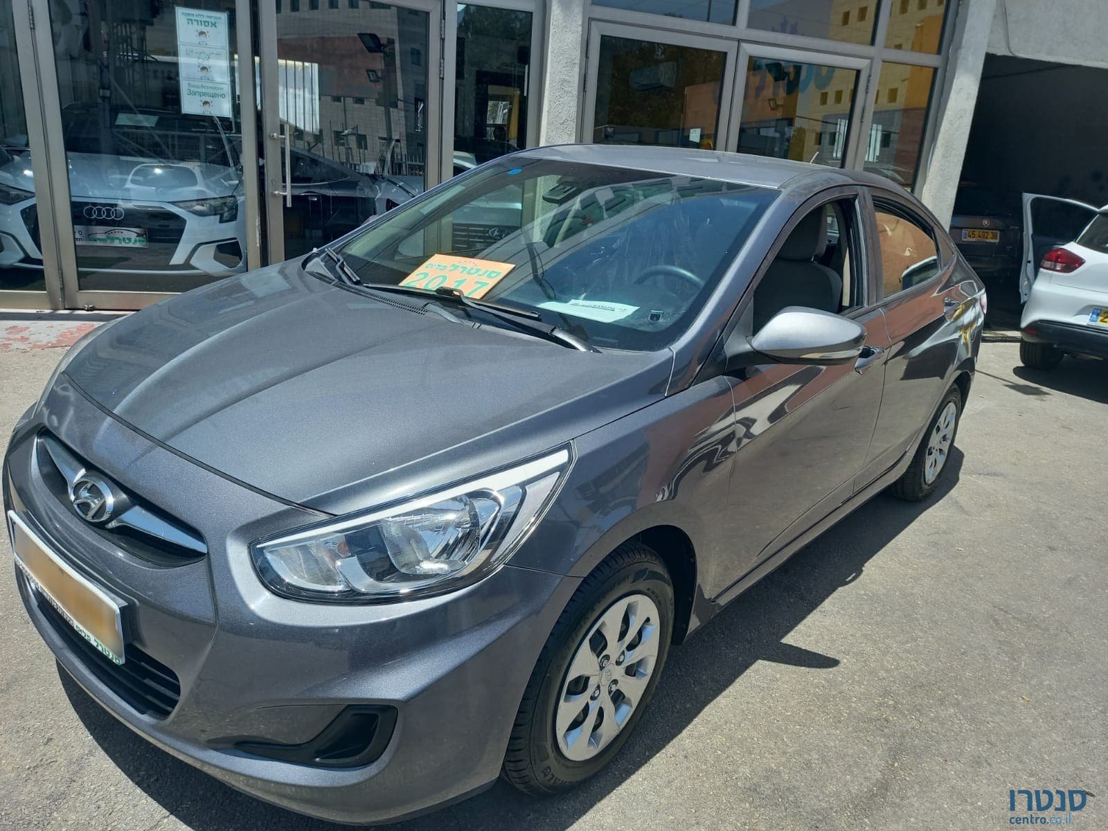 2017' Hyundai i25 photo #1