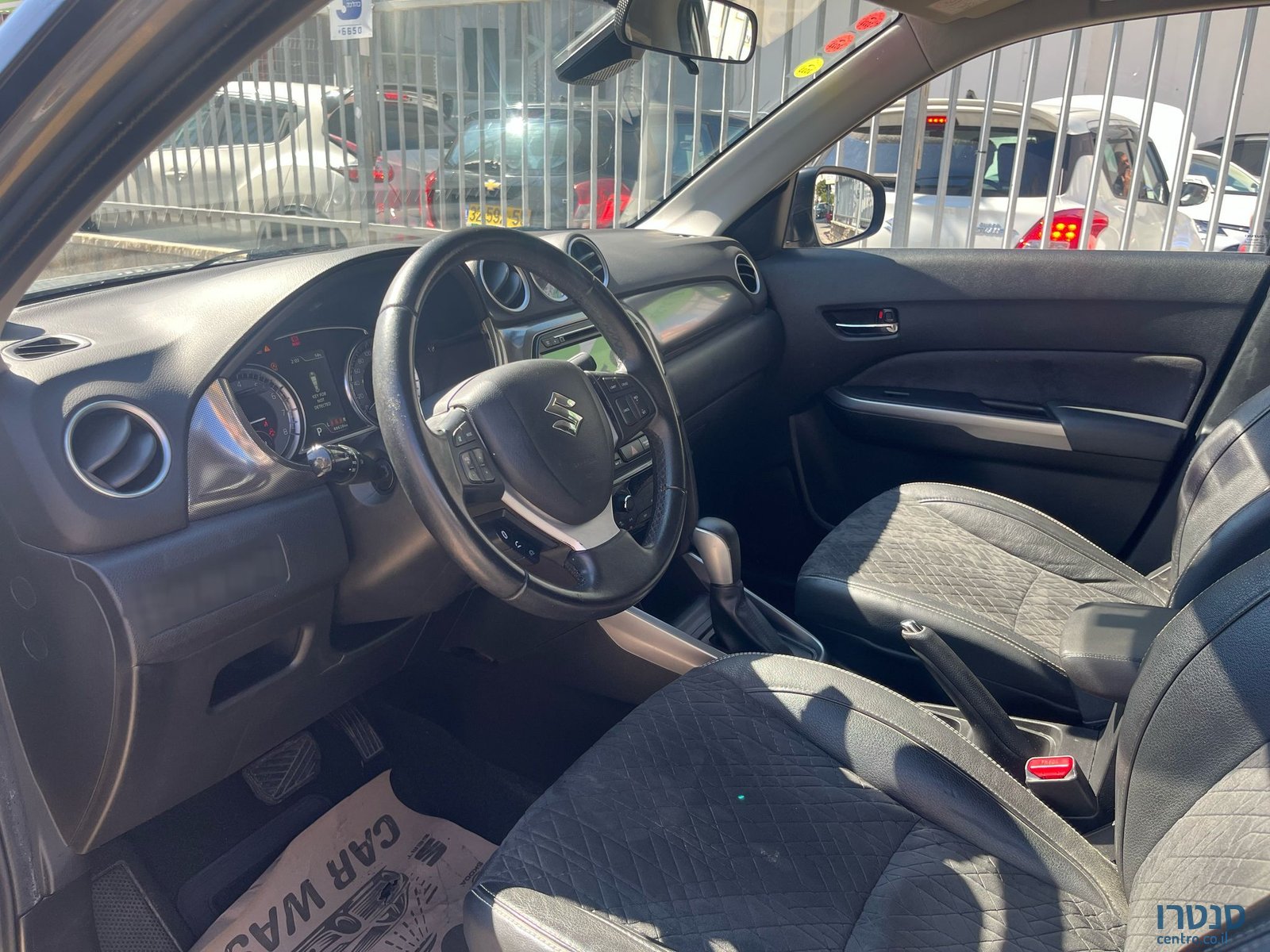 2020' Suzuki Vitara photo #2