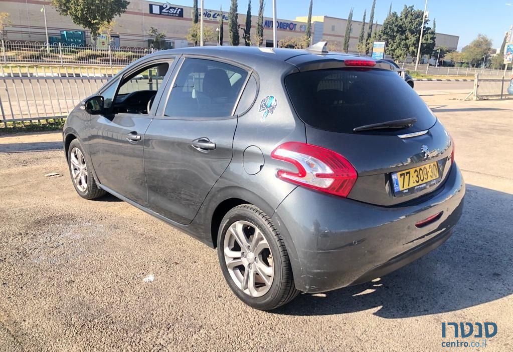 2014' Peugeot 208 פיג'ו photo #3