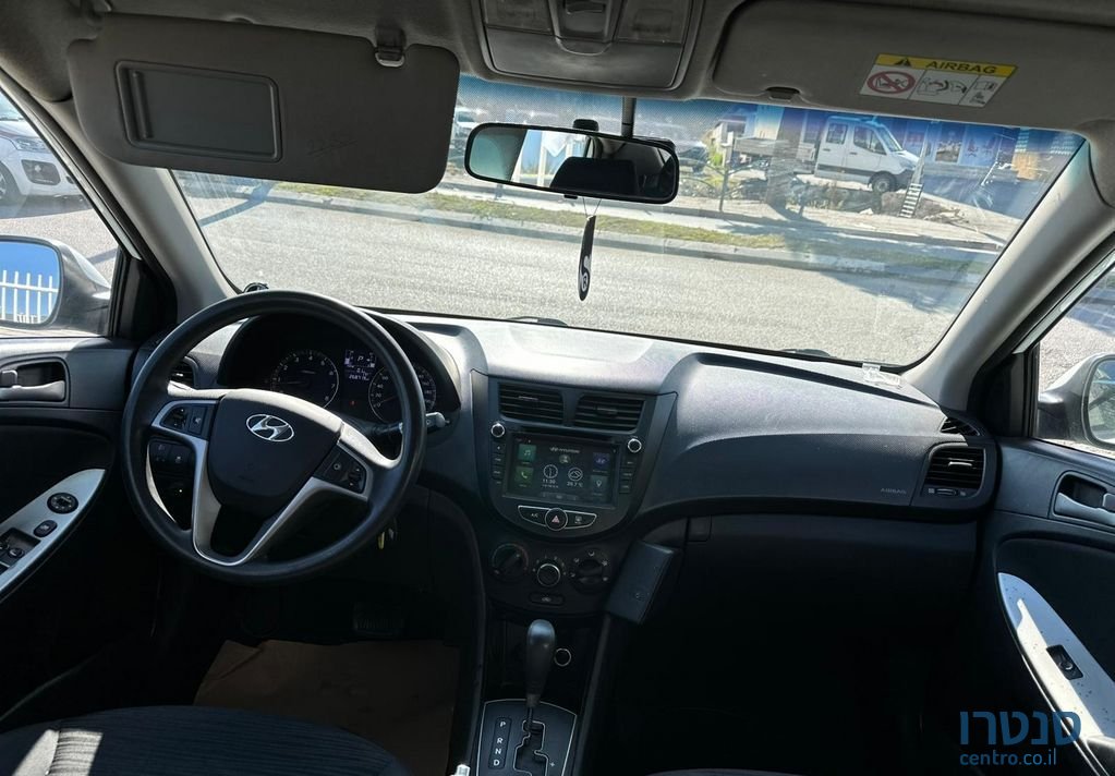 2017' Hyundai i25 יונדאי אקסנט photo #4