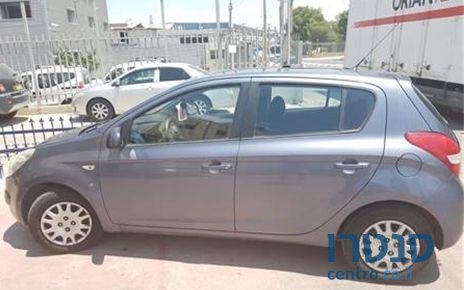 2010' Hyundai i20 יונדאי פרימיום photo #2