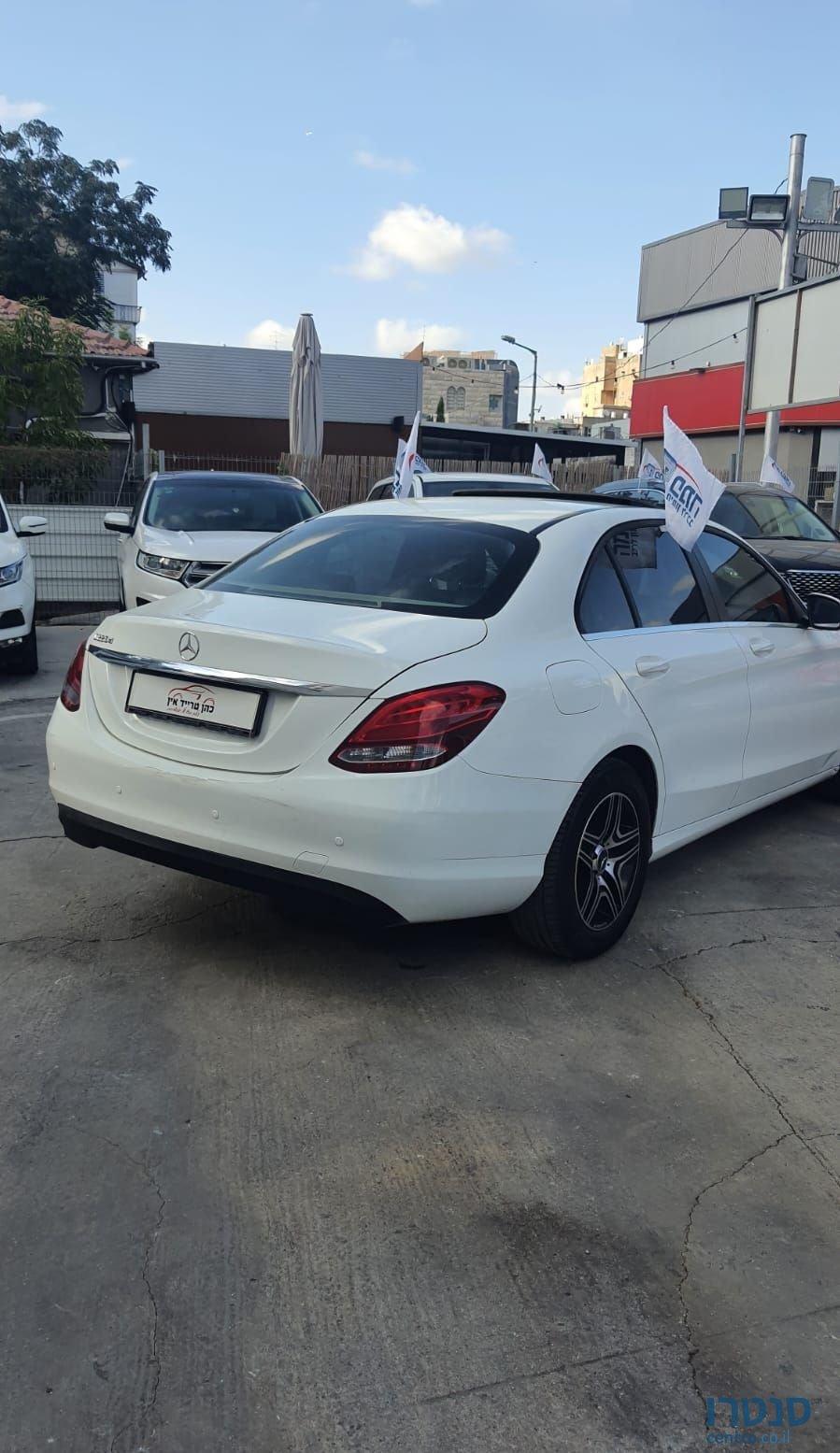2016' Mercedes-Benz C-Class Taxi photo #5