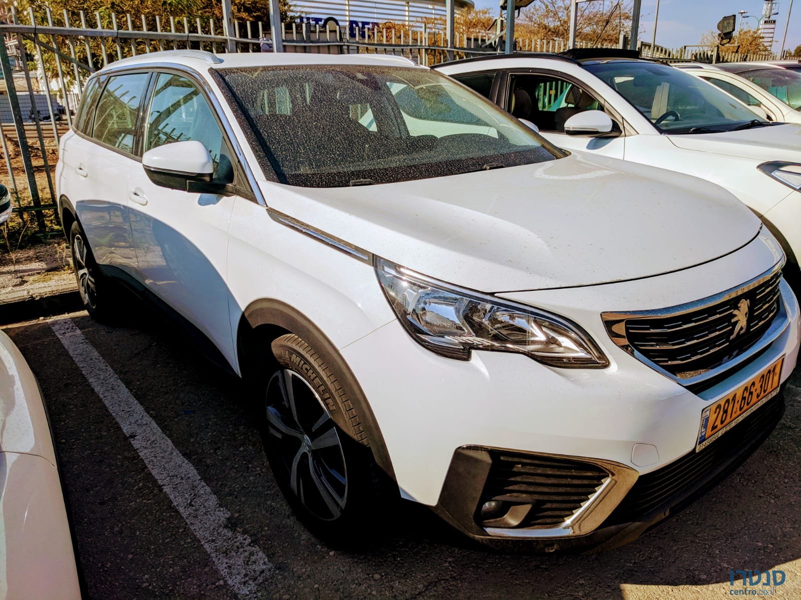 2018' Peugeot 5008 photo #1