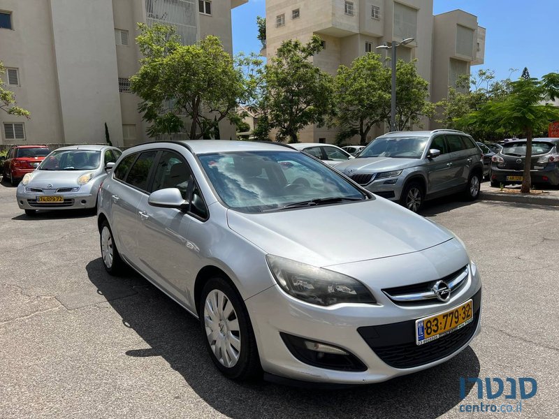 Zo snel als een flits wimper Verstrooien 2014' Opel Astra Berlina Station Wagon for sale. Herzliya, Israel