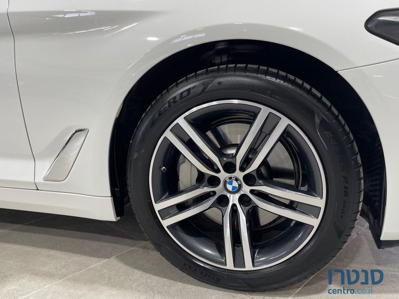 2022' BMW 5 Series ב.מ.וו סדרה 5 photo #4