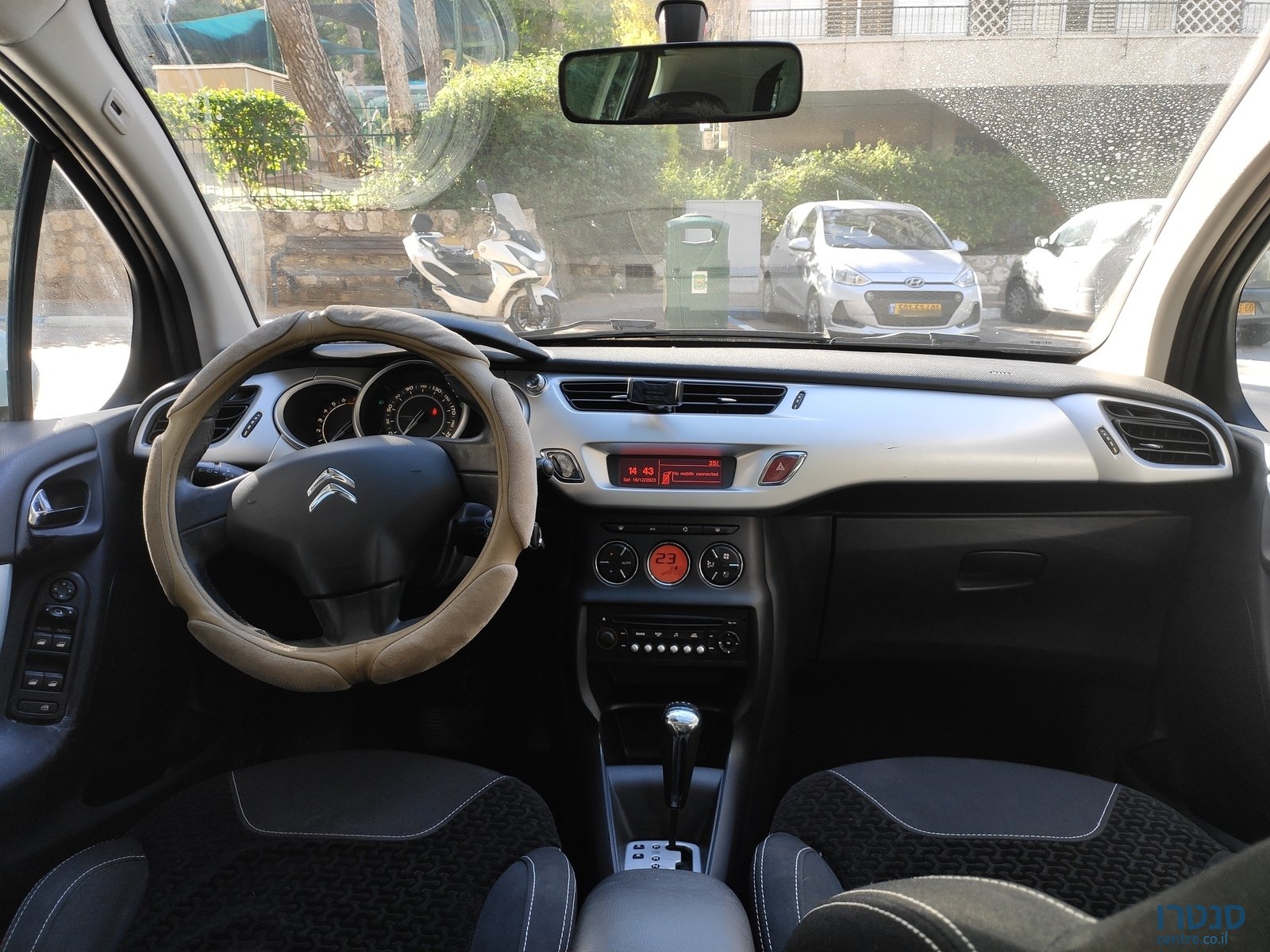 2010' Citroen C3 photo #5