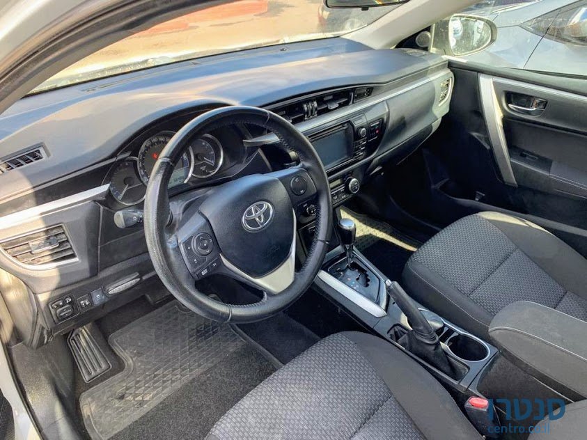 2014' Toyota Corolla photo #3