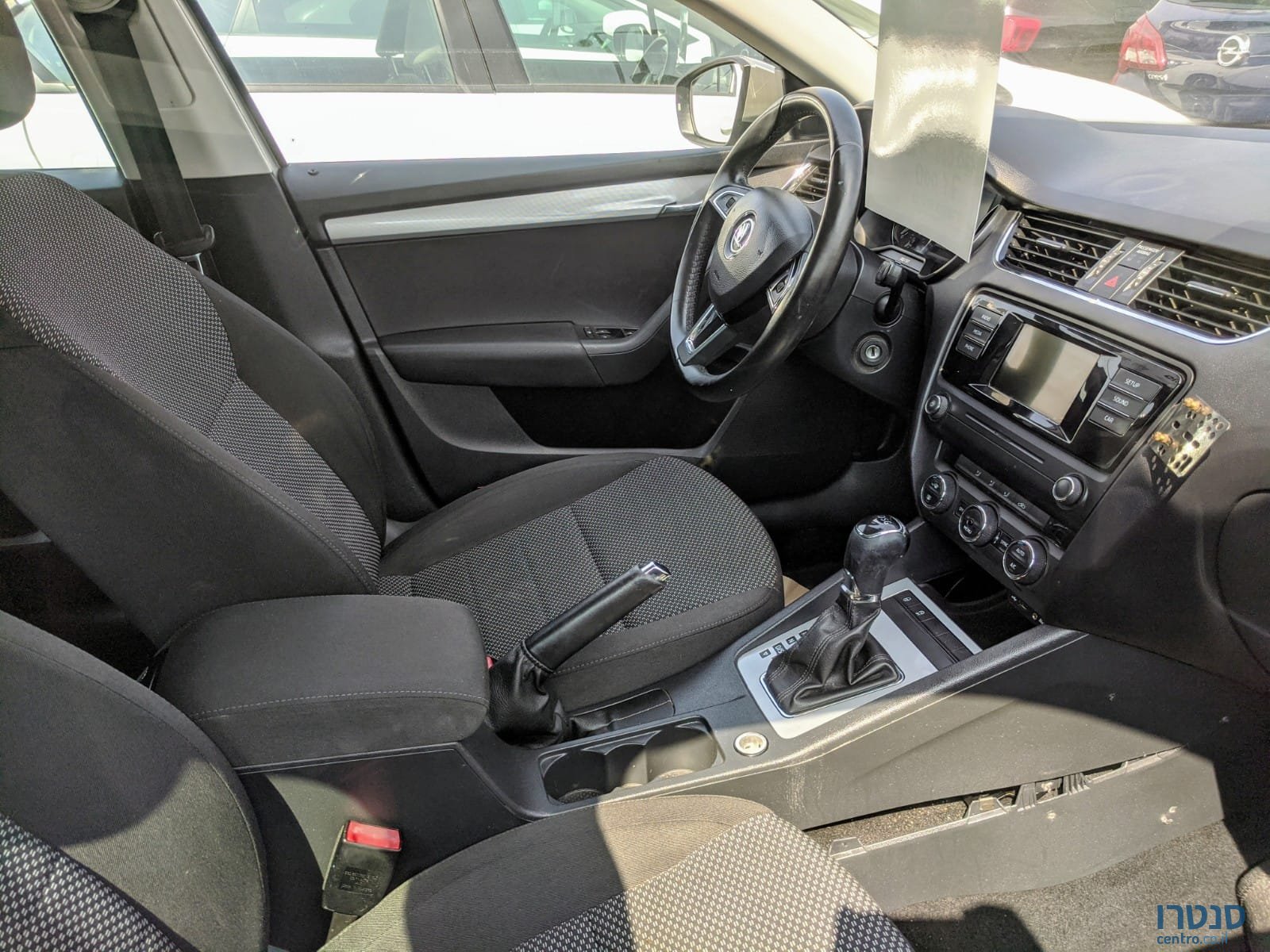 2016' Skoda Octavia photo #4