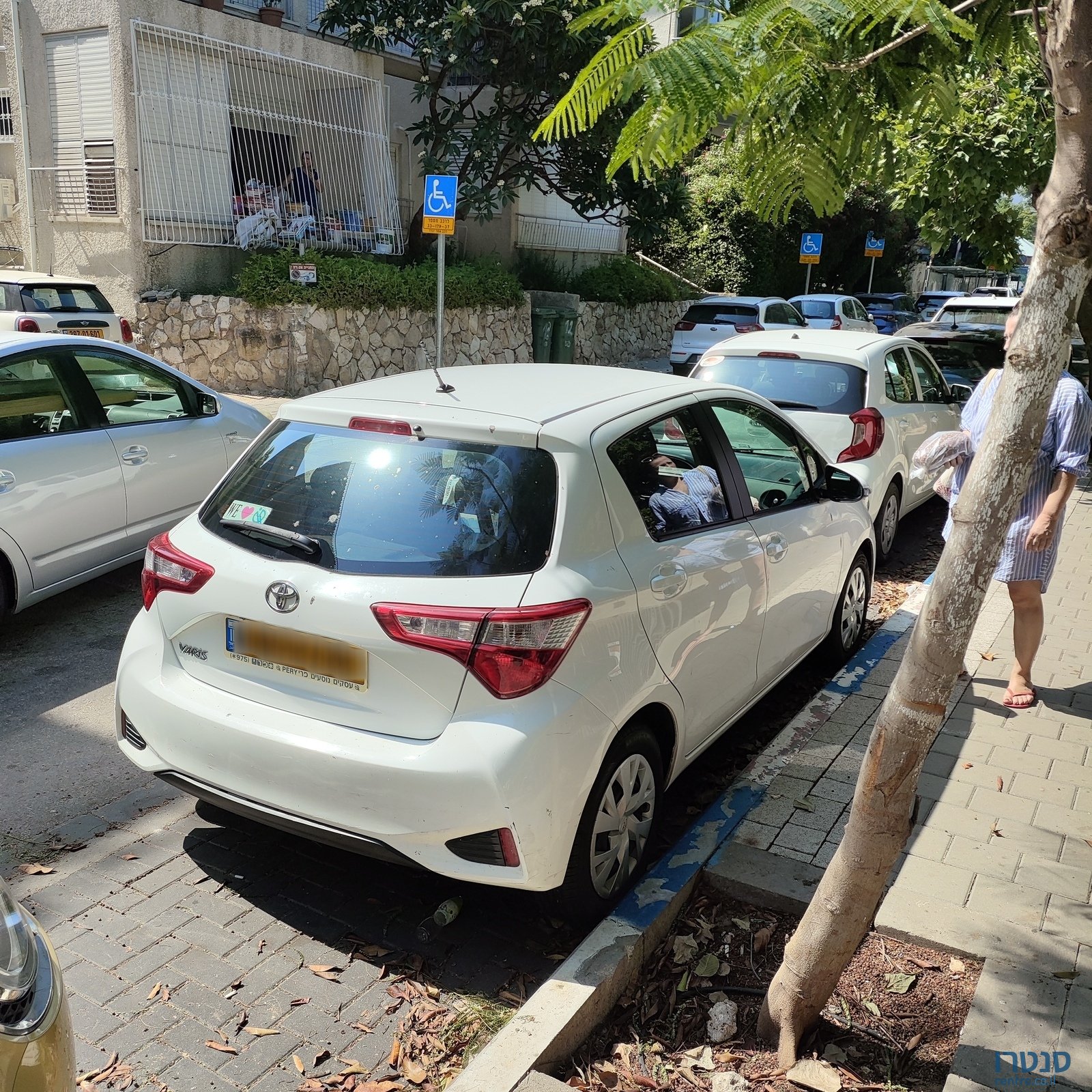 2019' Toyota Yaris 3 поколение, рестайлинг 2 photo #3