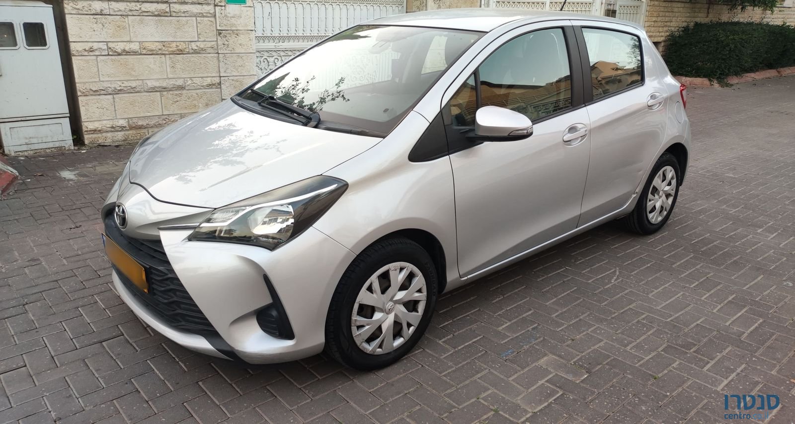 2018' Toyota Yaris טויוטה יאריס photo #6